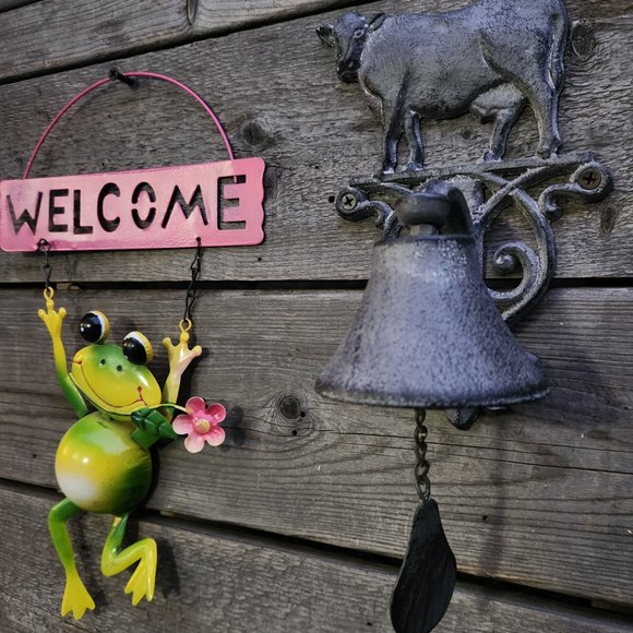 Farmhouse Cast Iron Cow Dinner Bell - Home Decor - Wall Hanging - Picture 3 of 4